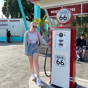 Meet your Posher, Lexie